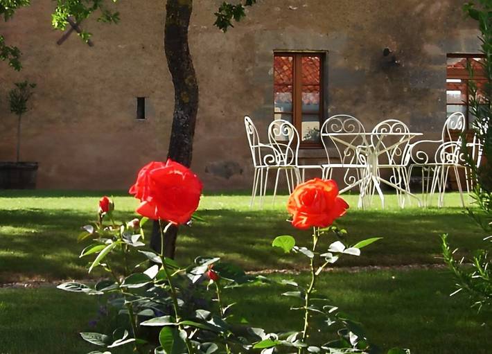 Gîte pour 4 personnes, avec terrasse dans Doué-en-Anjou - 3