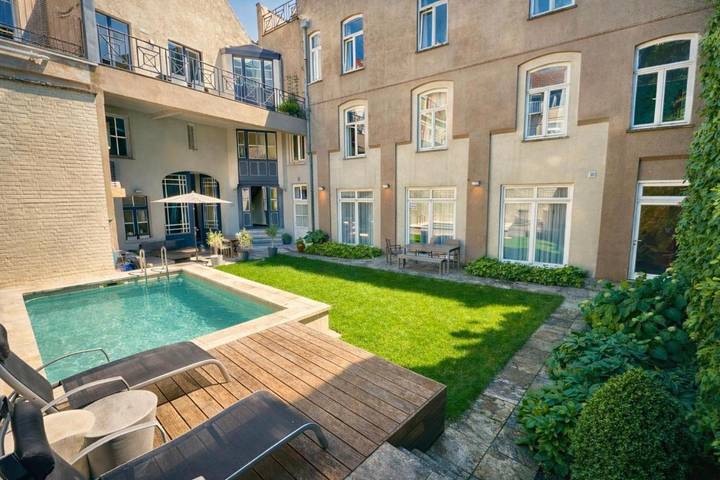Ferienwohnung für 2 Personen, mit Ausblick und Garten sowie Pool in Brügge