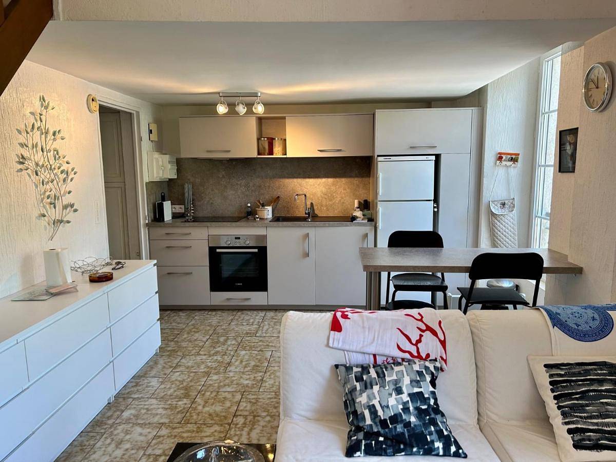 Appartement entier, Studio avec piscine in La Garde-Freinet, Côte méditerranéenne (France)