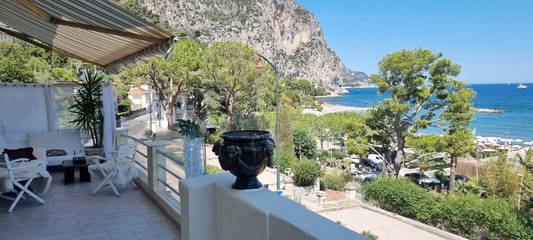 Cottage pour 2 personnes, avec balcon et vue sur l’océan, adapté aux familles dans Cap Ferrat