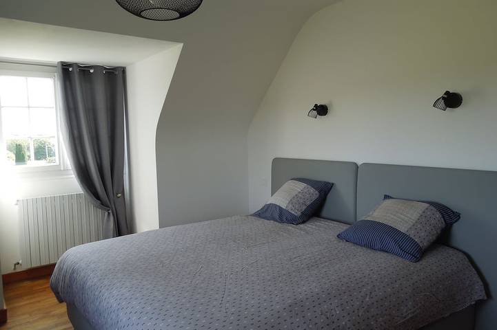 Location de vacances pour 8 personnes, avec terrasse et jardin à Ploumilliau - 4
