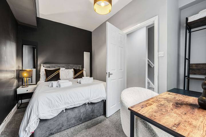 3 Br Home 3 min Close to Mcr City Centre Free Park in Manchester, Greater Manchester