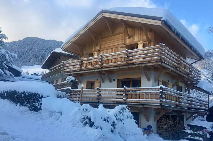 Maison pour 9 personnes, avec balcon et jardin, animaux acceptés à Megève