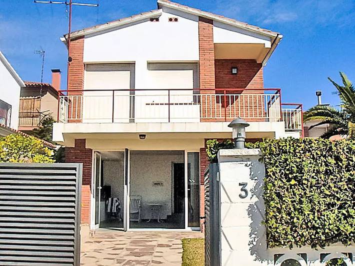 Casa rural para 4 personas, con jardín en Pineda de Mar - 2