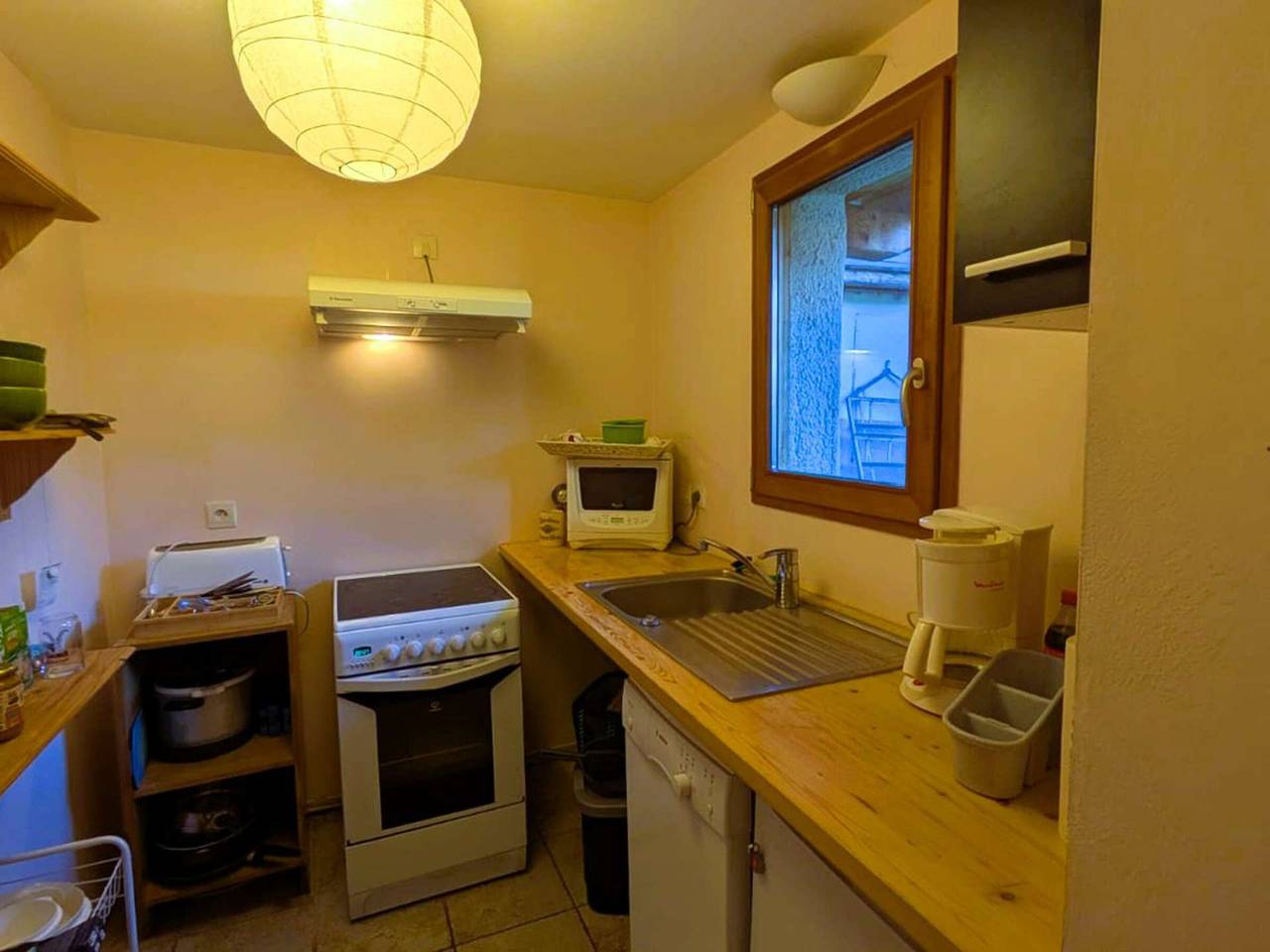 Entire apartment, Charming central T2 with parking and Wifi in Arêches, Beaufort (Rhône-Alpes)
