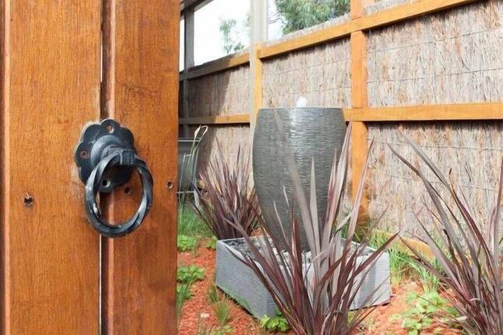 Holiday rental for 4 people, with terrace and hot tub in Mount Martha