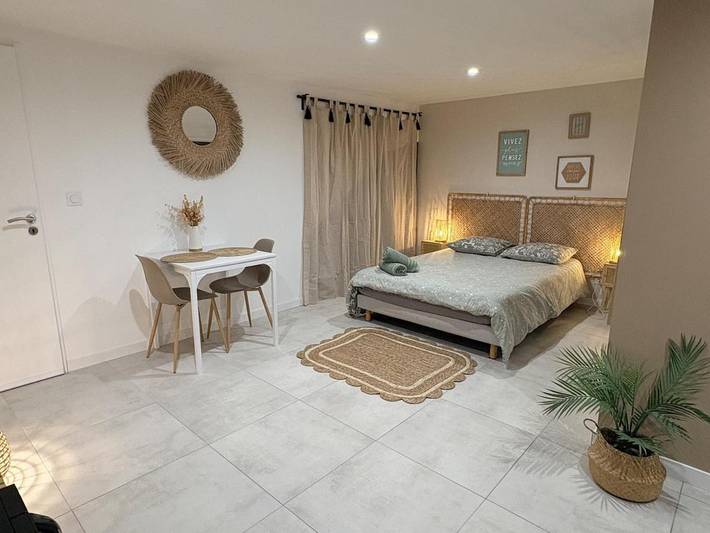 Gîte pour 2 personnes, avec terrasse à Castelnau-de-Guers - 3