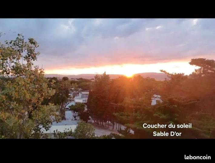 Camping pour 6 personnes, avec vue et terrasse ainsi que piscine et jardin à Le Barcarès - 4