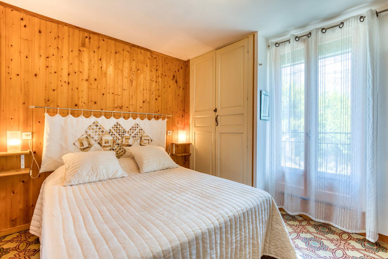 Chambre d'hôtes 'Petite Suite Douillette' avec balcon, Wi-Fi et climatisation in Saint-Pargoire, Région de Lodève