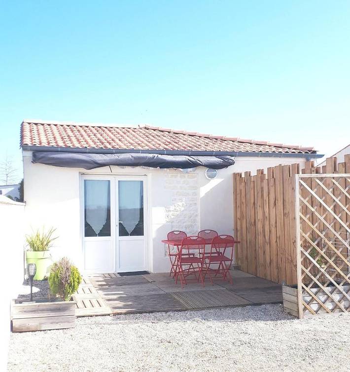 Location de vacances pour 3 personnes, avec vue et terrasse à Étaules