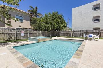 Vacation House for 14 Guests in South Padre Island, Padre Island, Picture 3