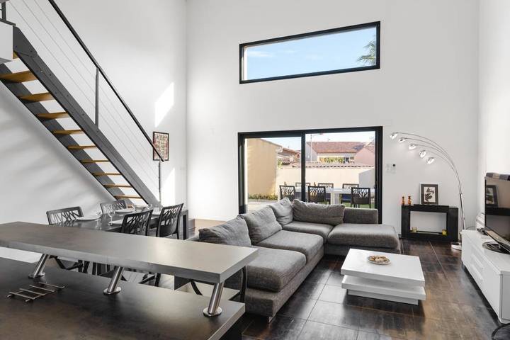 Location de vacances pour 6 personnes, avec jardin ainsi que piscine et vue, animaux acceptés dans Plage Mateille - 3