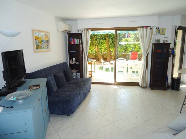 Appartement de vacances entier, Bel appartement climatisé 2 pièces à 200m des plages in Cavalaire-sur-Mer, Côte méditerranéenne (France)