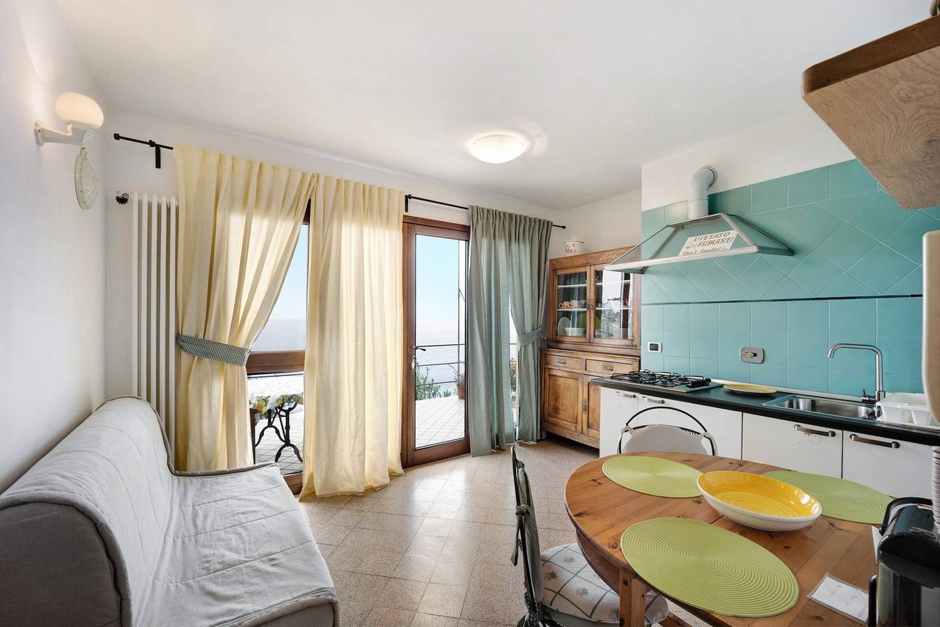 Ganze Wohnung, Ferienwohnung 'Casa Pepe' mit Meerblick, Garten und Wlan in Poggi (Imperia), Imperia