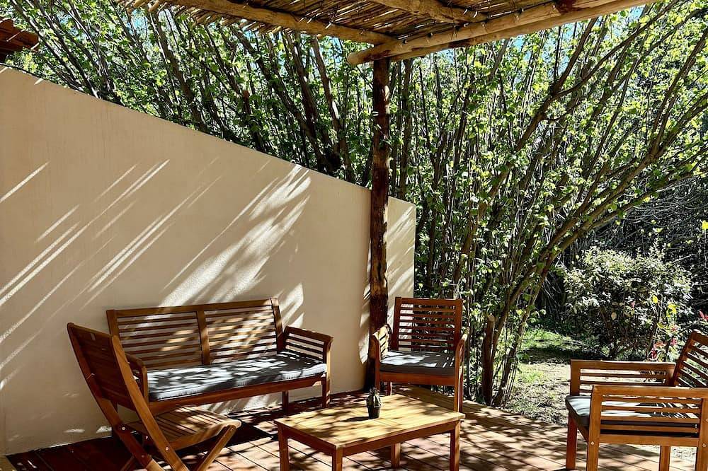 Charmantes Erdgeschoss in der Nähe von Porto-Vecchio, beheiztem Pool in Lecci, Sartène und Umgebung