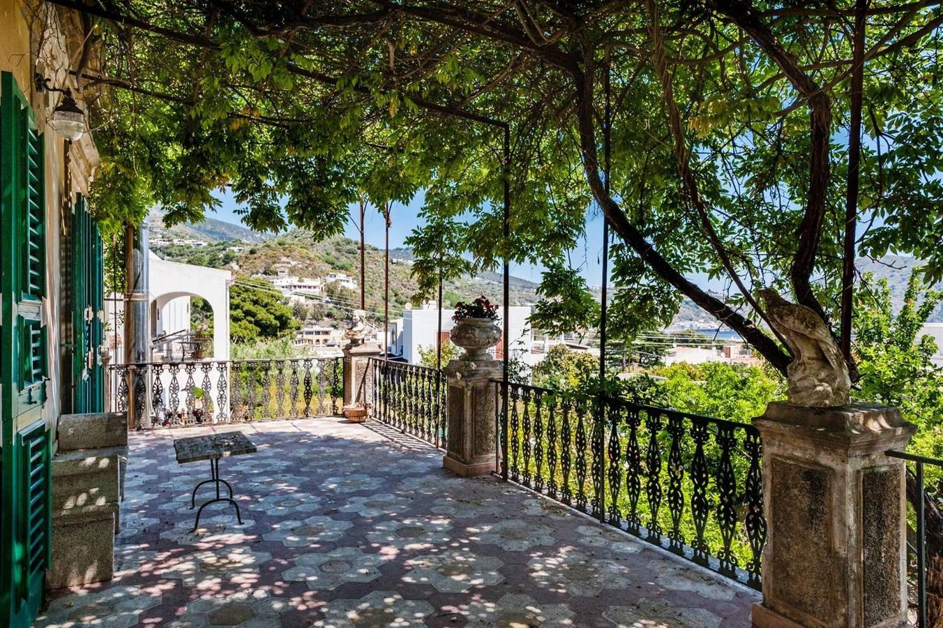 'Villa Charme' con vistas al mar, terraza privada y jardín privado in Lipari (pueblo), Lipari