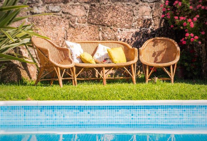 Location de vacances pour 3 personnes, avec Terrasse et Jardin ainsi que Piscine et Vue dans Amares - 4