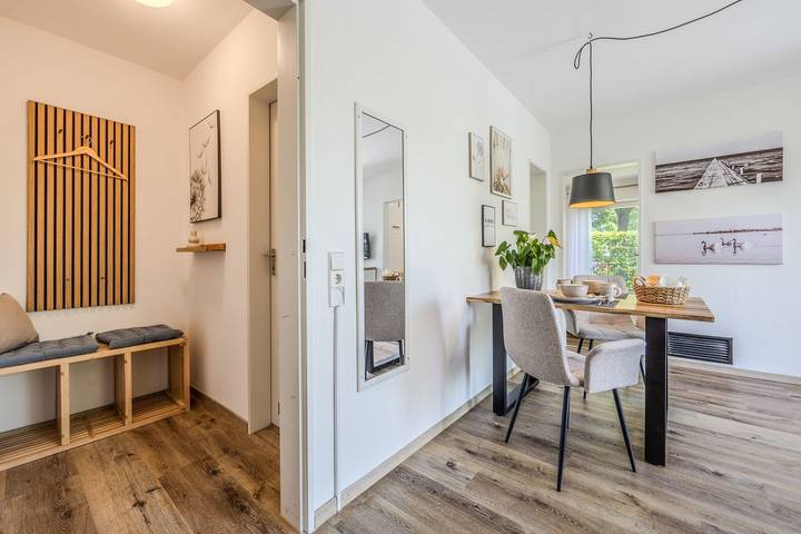 Ganze Wohnung, Schnuckelige 2 Zimmer Wohnung für einen perfekten Urlaub am Bodensee, 2-3 Pers. in Gaienhofen, Untersee