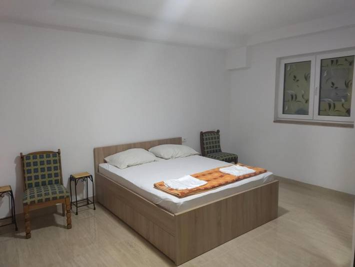 Gîte pour 5 personnes, avec jardin ainsi que vue et terrasse dans Međugorje - 2