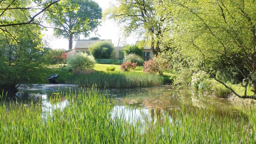 Location de vacances pour 6 personnes, avec Terrasse et Jardin ainsi que Vue sur le lac et Vue à Missillac