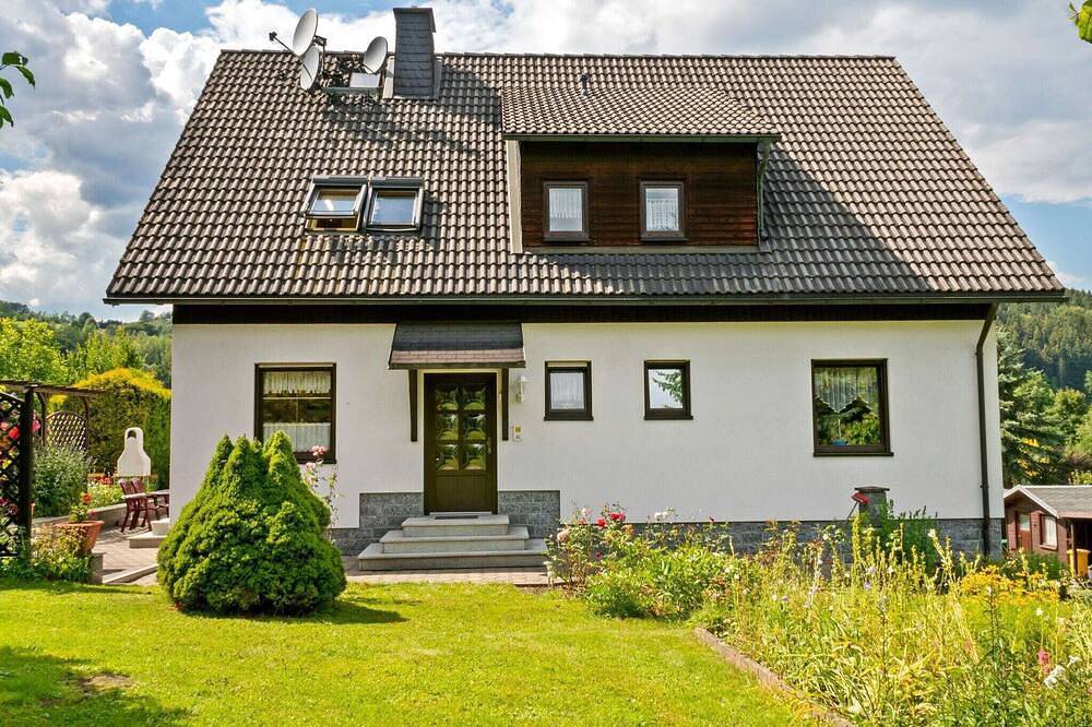 Ganze Wohnung, Charmante Dachgeschoss Ferienwohnung im Erzgebirge in Schwarzenberg (Erzgebirge), Erzgebirge