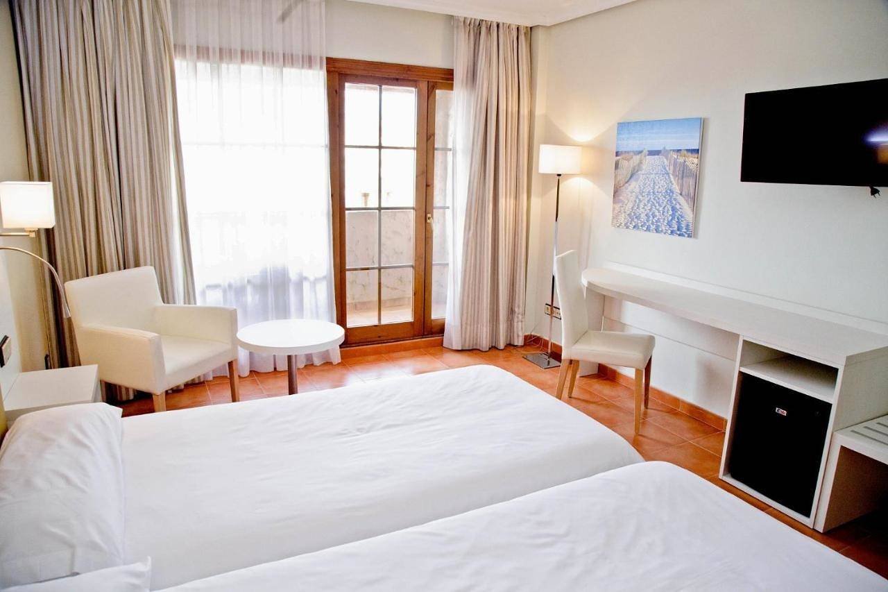 Hôtel pour 10 personnes avec terrasse in San Fernando, Costa de la Luz