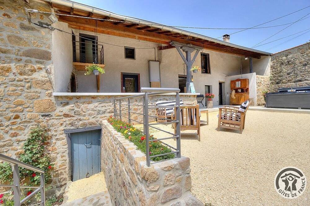Casa vacanza a Rodano a partire da 405€ a notte