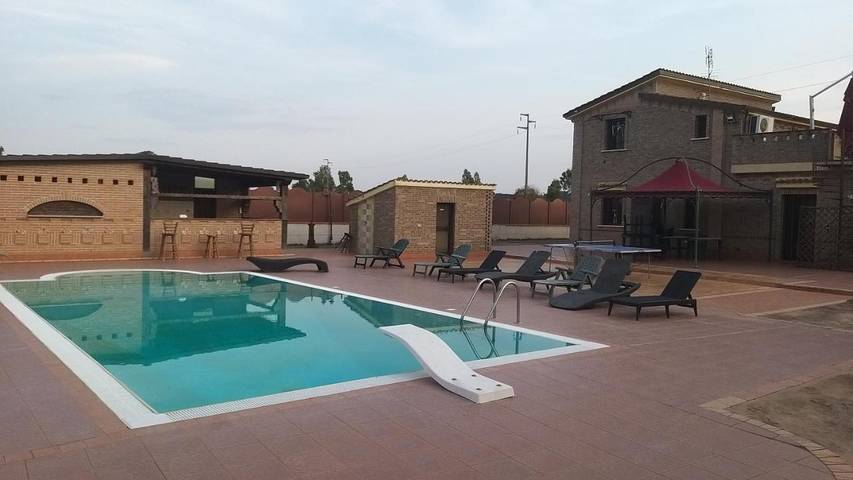 Villa per 10 persone, con panorama e giardino nonché piscina, adatto a famiglie con bambini a Sabaudia (Italia)