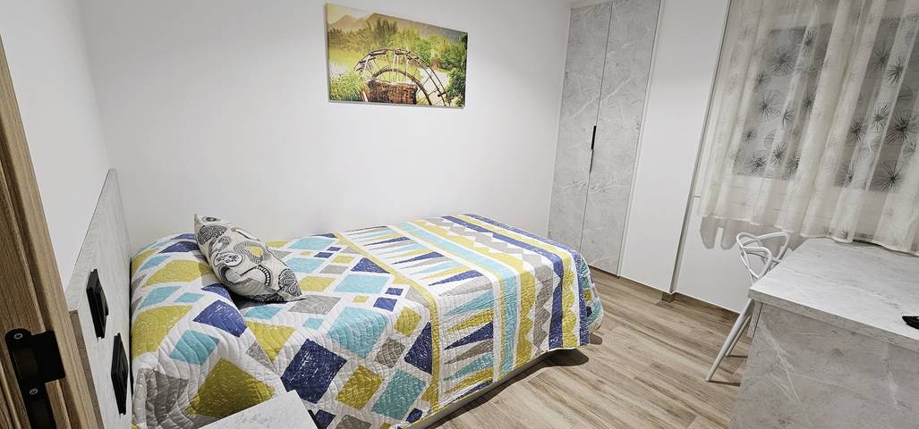 Entire holiday apartment, Vacansis Santiago Romero Donallo 3 in Santiago de Compostela, La Coruña Province
