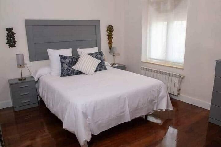 Casa de vacaciones para 3 personas, con jardín y piscina - 1