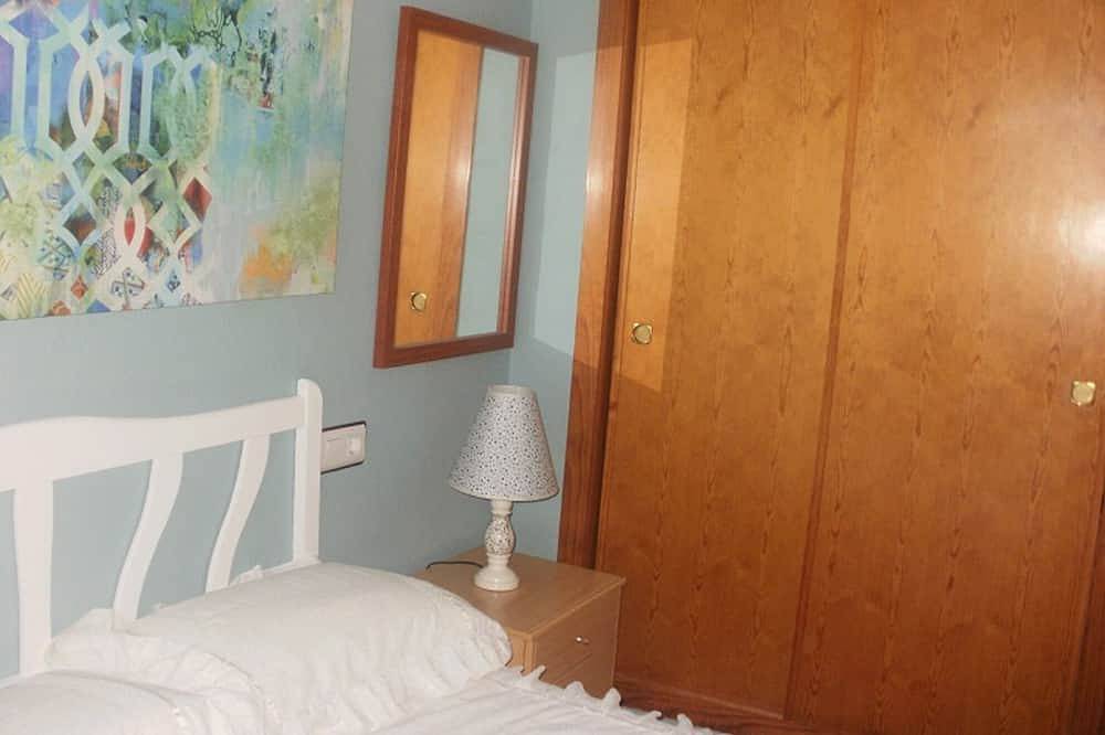 Privébungalow met solarium, tweepersoonskamers met 2 aparte bedden in La Torreta, Torrevieja