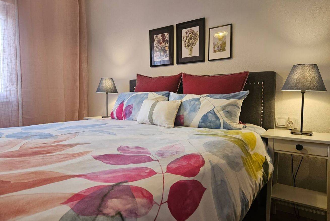 Geheel appartement, Cozy Apt w/ Wi-Fi Dishwasher & Full Kitchen in Oviedo, Cantabrisch Gebergte