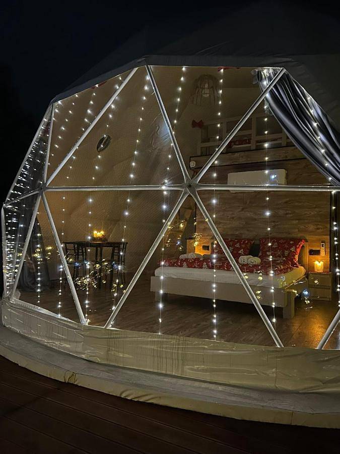 Kemping dla 4 osób, z ogród i jacuzzi oraz taras w Śląsk