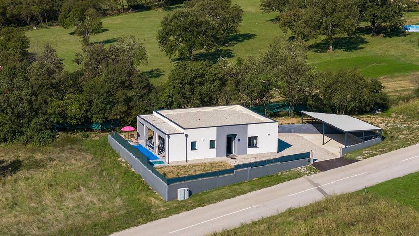 Ferienhaus für 4 Personen, mit Garten und Terrasse in Buzet