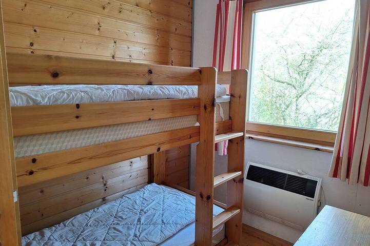 Ferienhaus für 4 Personen, mit Terrasse und Garten in Grambin - 4