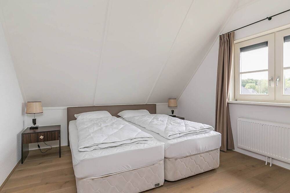 Villa in der Nähe von Waldwegen in Drenthe