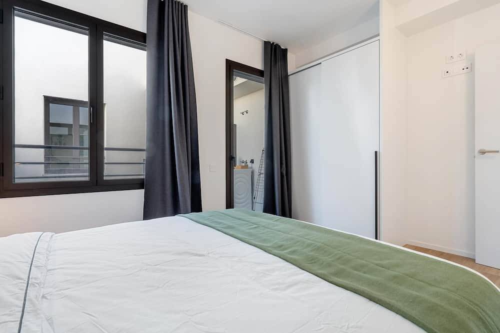 Apartamento entero, Ideal larga estancia: céntrico, parking y piscina in Sant Pol de Mar, Costa del Maresme