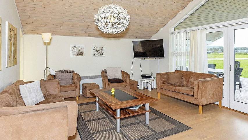 Ferienhaus für 11 Personen, mit Terrasse und Whirlpool sowie Sauna, mit Haustier in Tranum Strand - 4