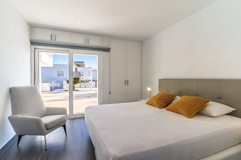 Calero Sails by Buenavilla | Experience luxury living in this 4-bed villa in Puerto Calero, Yaiza