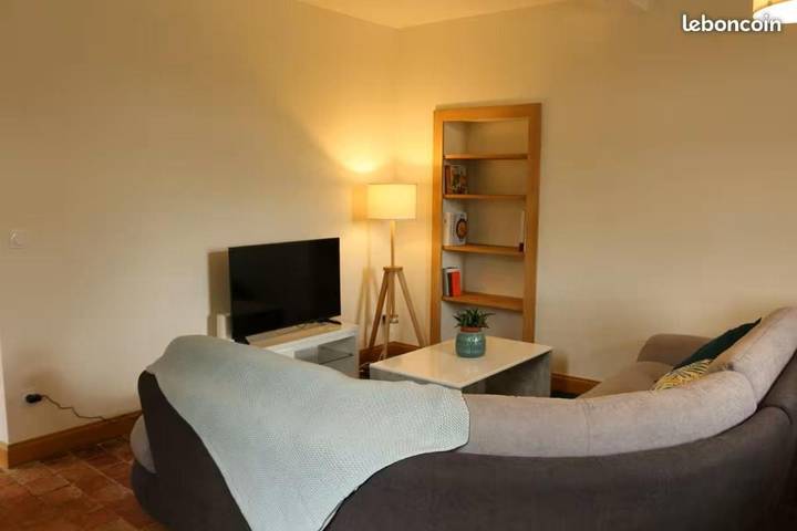 Location de vacances pour 8 personnes, avec Balcon ainsi que Terrasse et Jardin à Lascazères