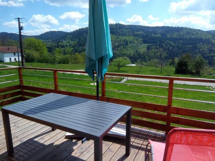 Gîte pour 4 personnes, avec vue ainsi que jardin et terrasse à La Forge - 2