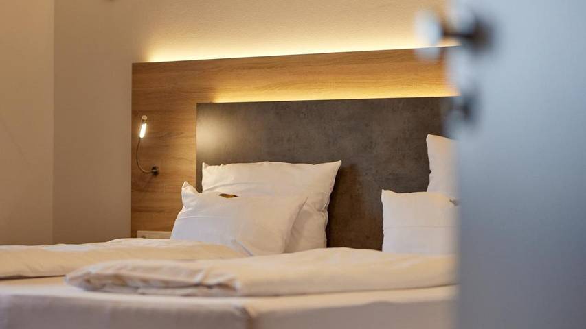 Hotel, mit Terrasse und Garten sowie Sauna und Ausblick