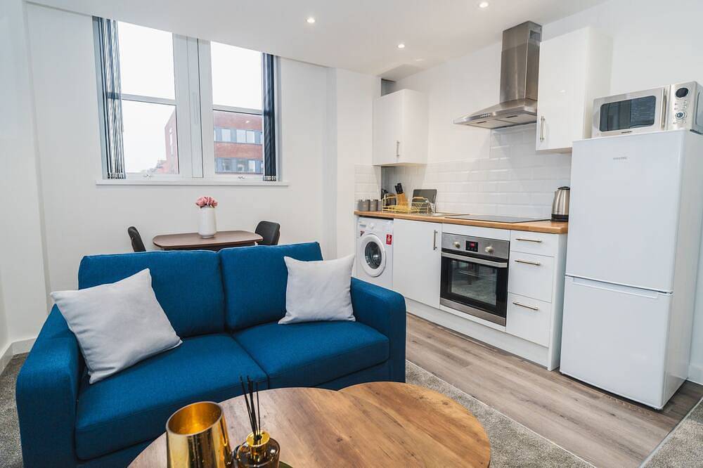Entire apartment, Modern Apartment by Vichy in Wakefield, West Yorkshire