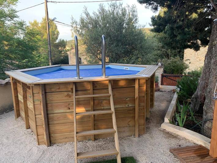 Location de vacances pour 6 personnes, avec vue ainsi que jardin et piscine à Uchaux - 2