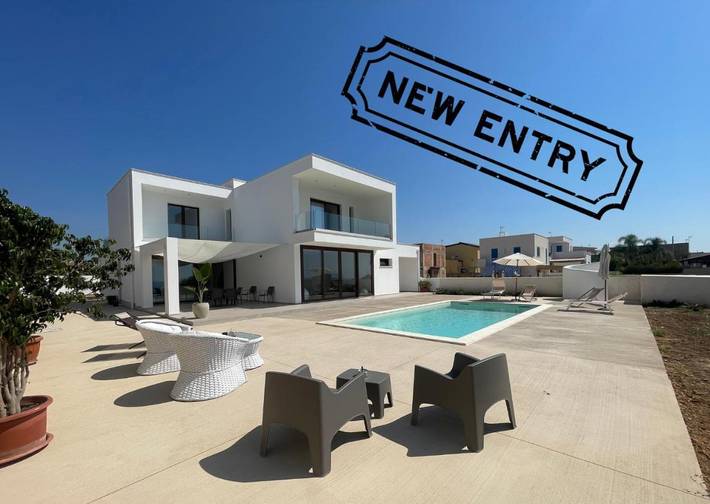 Casa vacanza per 8 persone, con giardino e panorama nonché piscina in Marinella di Selinunte
