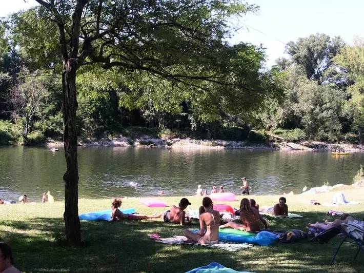 Mobil home pour 4 personnes, avec terrasse et piscine à Ruoms - 4