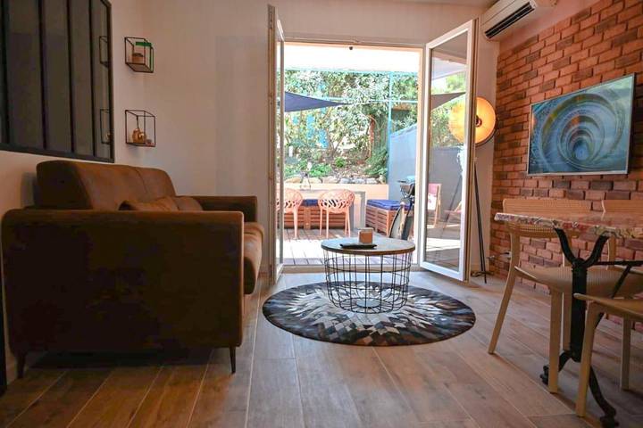 Appartement de vacances pour 4 personnes, avec terrasse et piscine