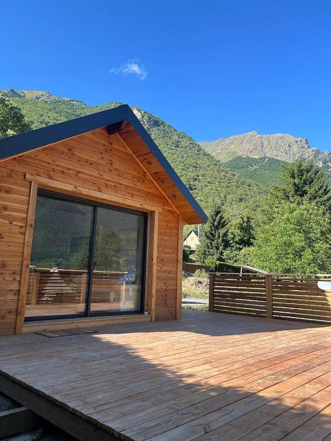 Chalet pour 4 personnes, avec vue ainsi que jardin et terrasse, animaux acceptés
