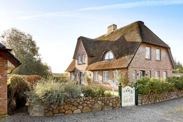 Ferienhaus für 4 Personen, mit Terrasse und Sauna sowie Garten in Utersum