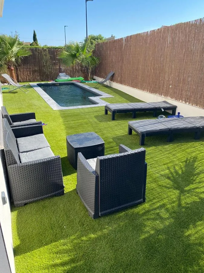 Villa für 6 Personen, mit Pool und Terrasse sowie Garten - 1